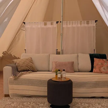 Bell-tent Noord 拉彭兰塔